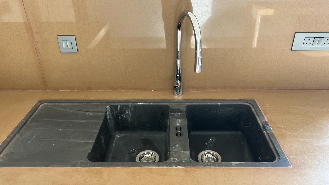 Sanitary Fixtures Photo 21